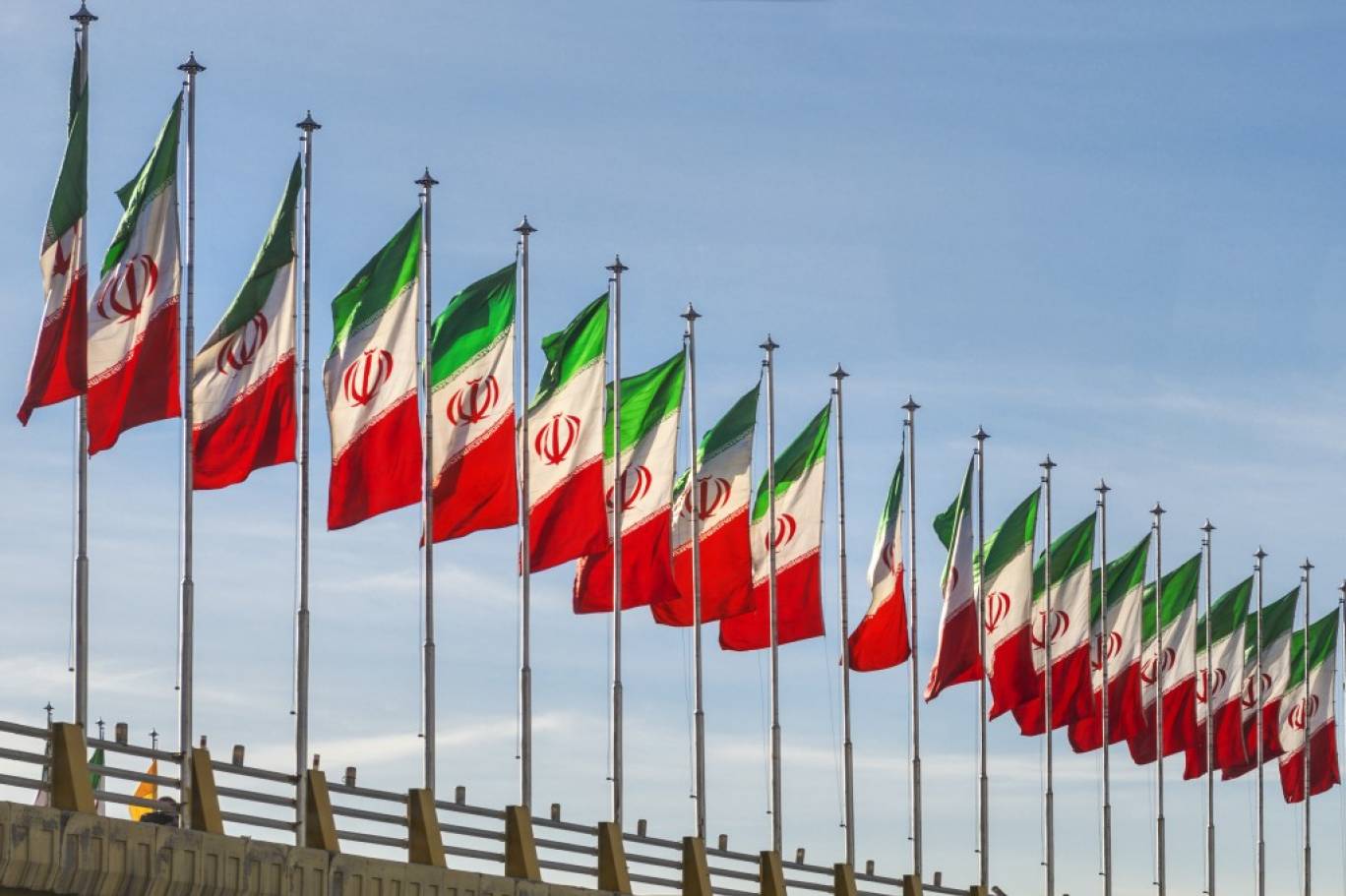 إيران تضع شروطًا لإنهاء الحرب ومصادر: ردها الأولي على واشنطن سلبي