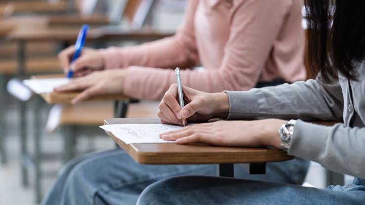 شروط التقدّم للامتحانات الرسمية تتبلور.. و"التربية" توضح الآليات