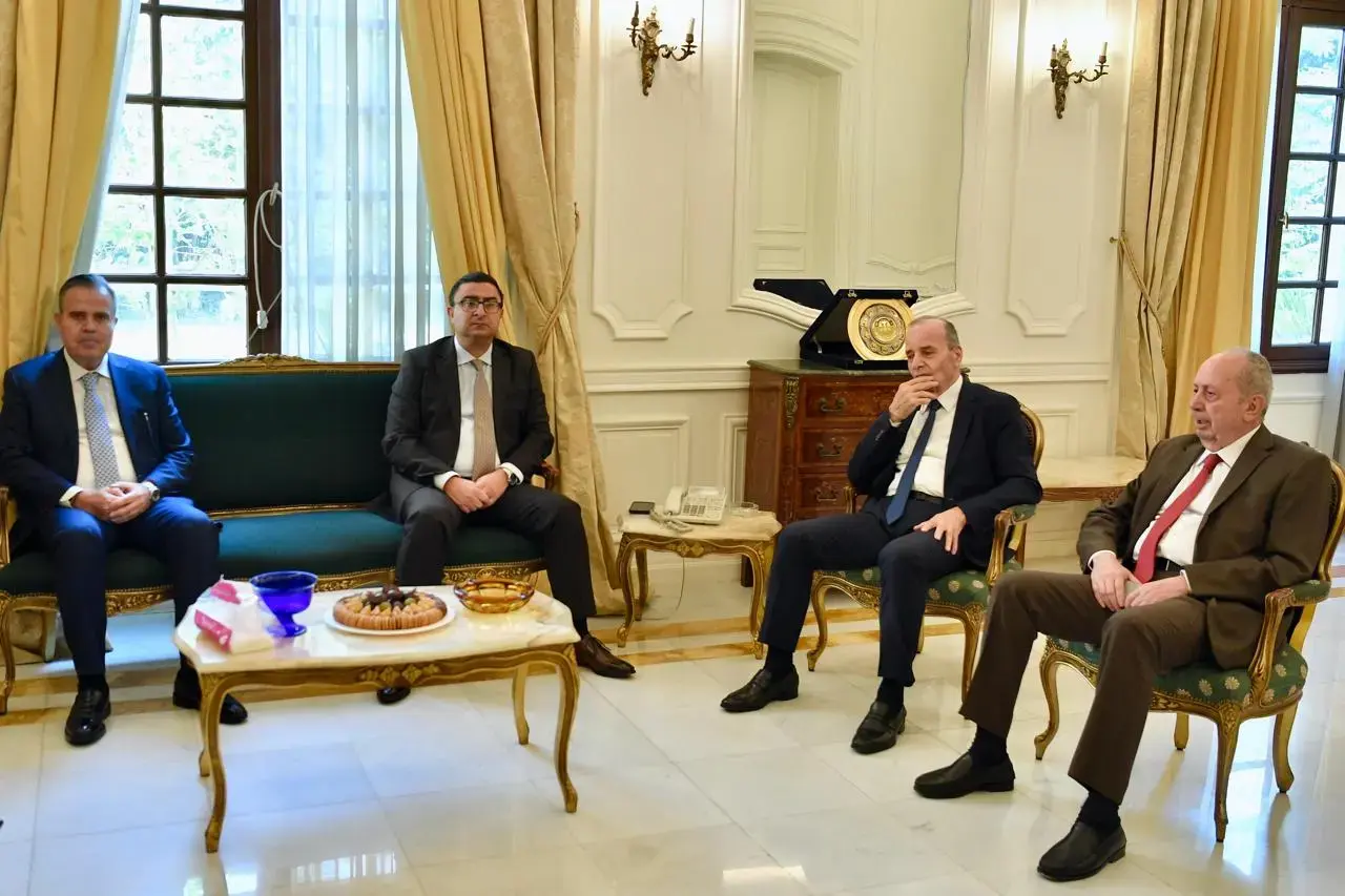 اجتماع بين مشلب والحاج... ولا خلافات بشأن قانون العفو العام