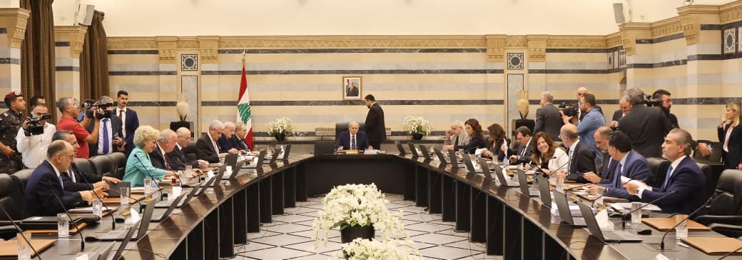الكهرباء تفجّر الخلاف داخل مجلس الوزراء.. ووزراء القوات ينسحبون