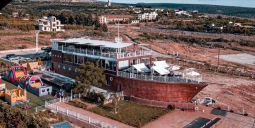 الجيش الاسرائيلي يوثّق تفجير مطعم "السفينة" في البياضة جنوب لبنان