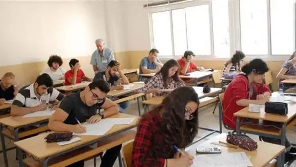 لطلاب الشهادات... قرار جديد من "التربية" بشأن الامتحانات الرسمية