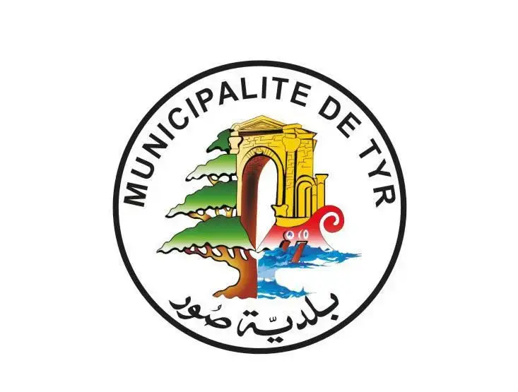 بلدية صور ترفع ركام المباني المهدّمة في هذه الأيام
