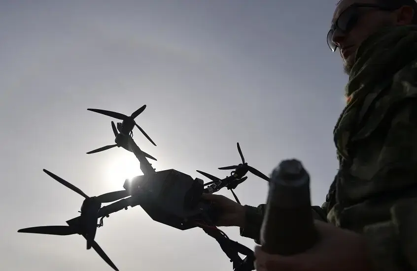 "للمرة الأولى... حزب الله يستخدم مسيّرة بالألياف البصرية بإتجاه  الجليل