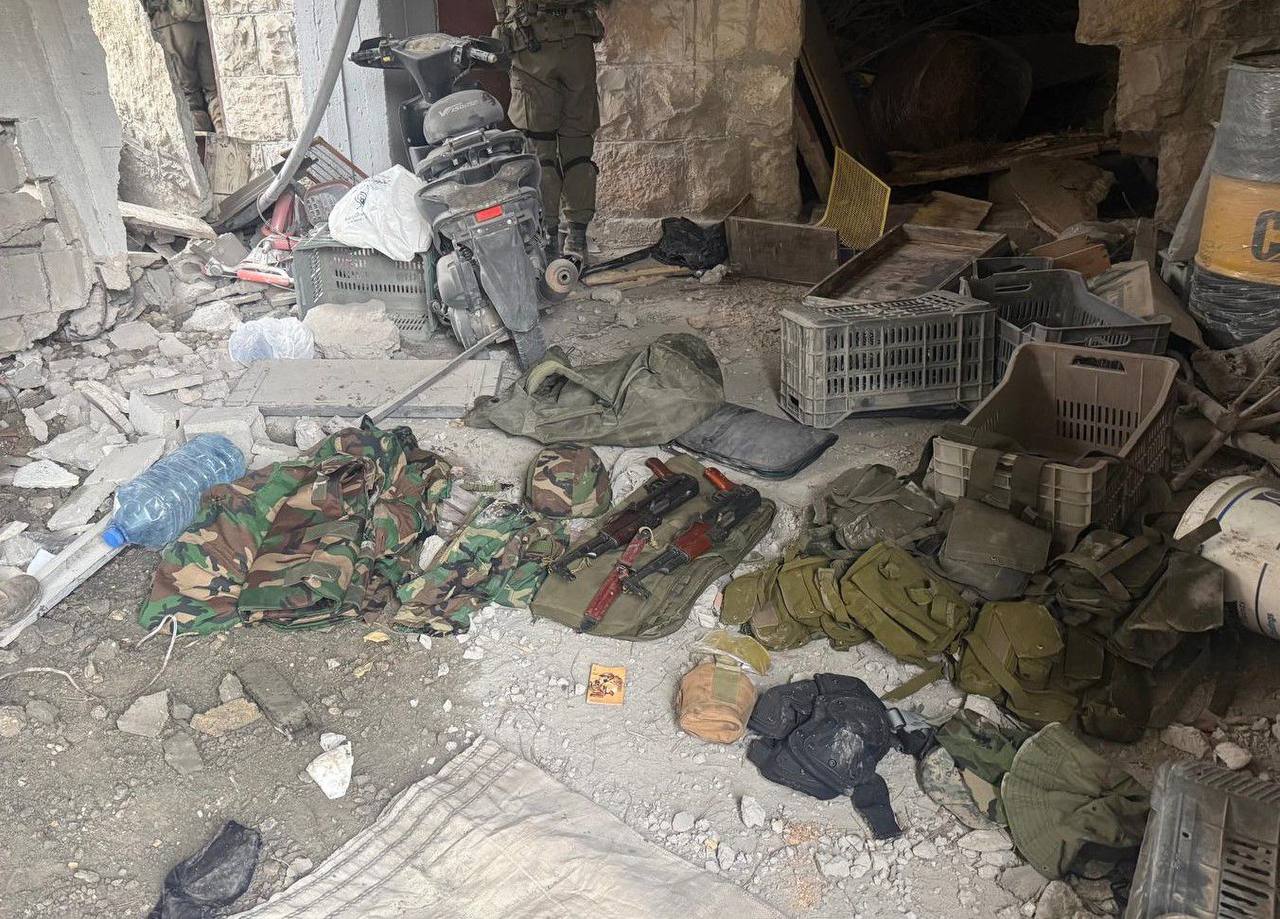 الجيش الإسرائيلي: دمرّنا مخزناً للأسلحة في جنوب لبنان