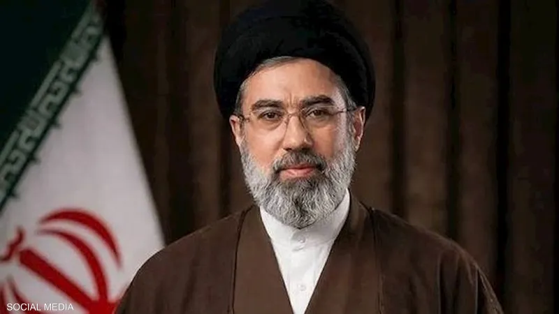 خامنئي: القواعد الأميركية للسيطرة على المنطقة وندعو لإغلاقها وإغلاق مضيق هرمز