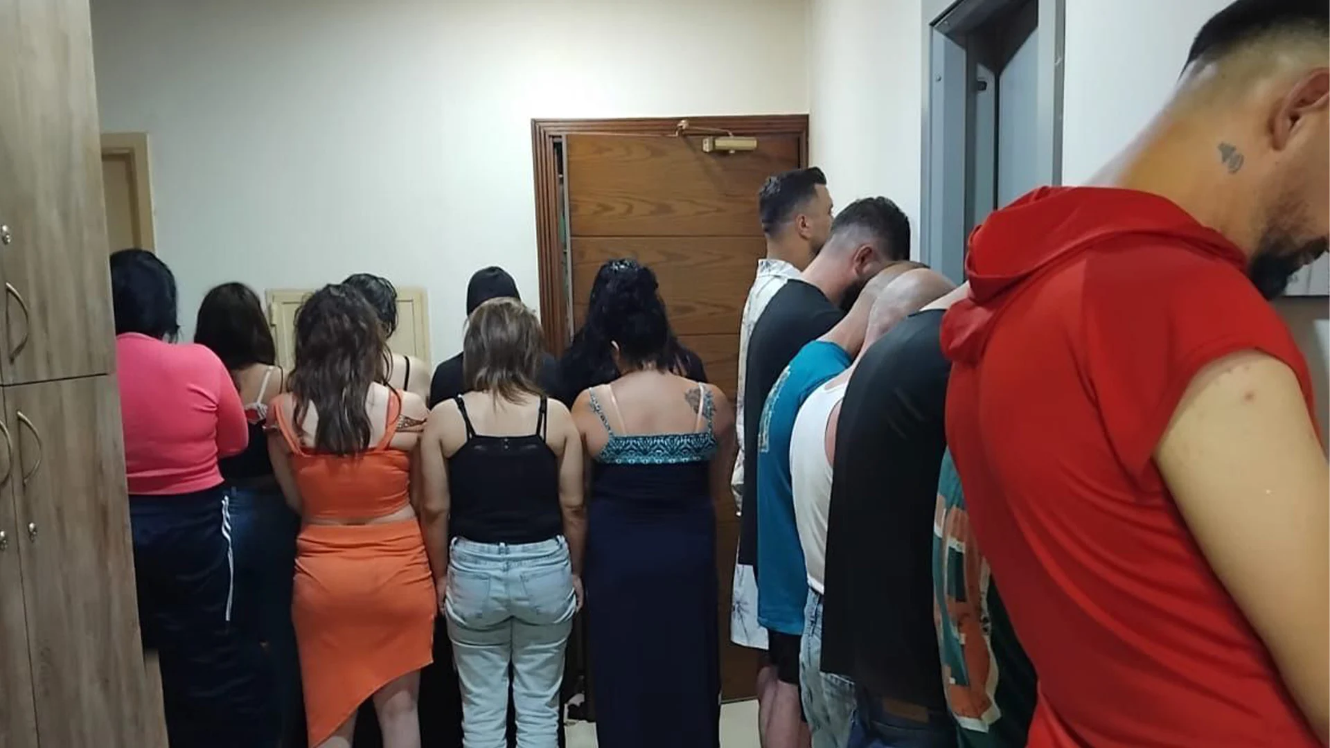 ما الذي جرى داخل فندقَين في جدرا؟