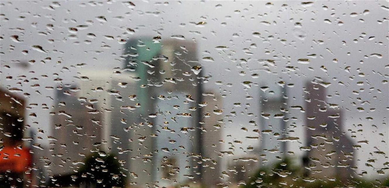 أمطار وبرق ورياح ناشطة... متى ينحسر المنخفض الجوي؟