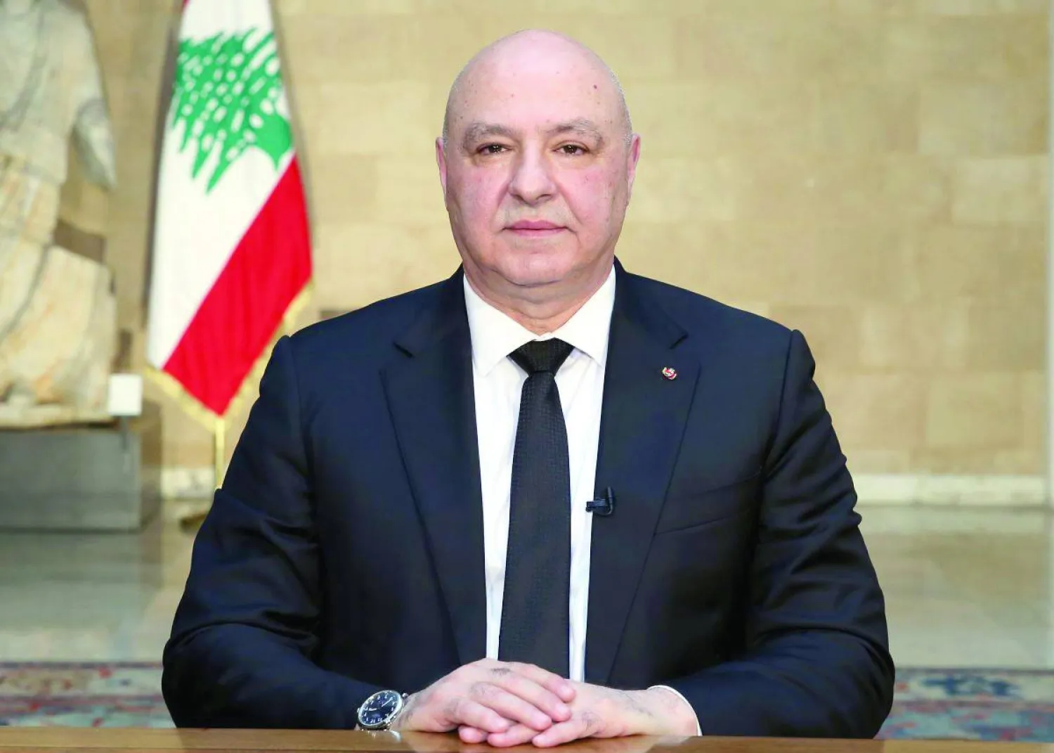 عون يغادر إلى روما