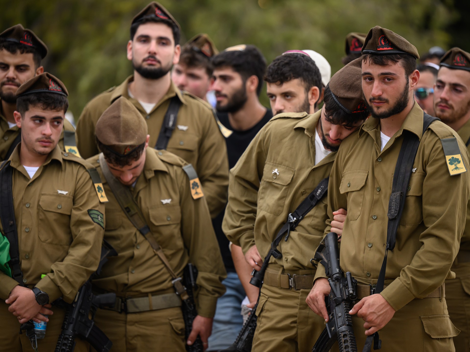 الجيش الإسرائيلي  يستهدف بنى تحتية لحزب الله ويقضي على عنصرين بارزين"