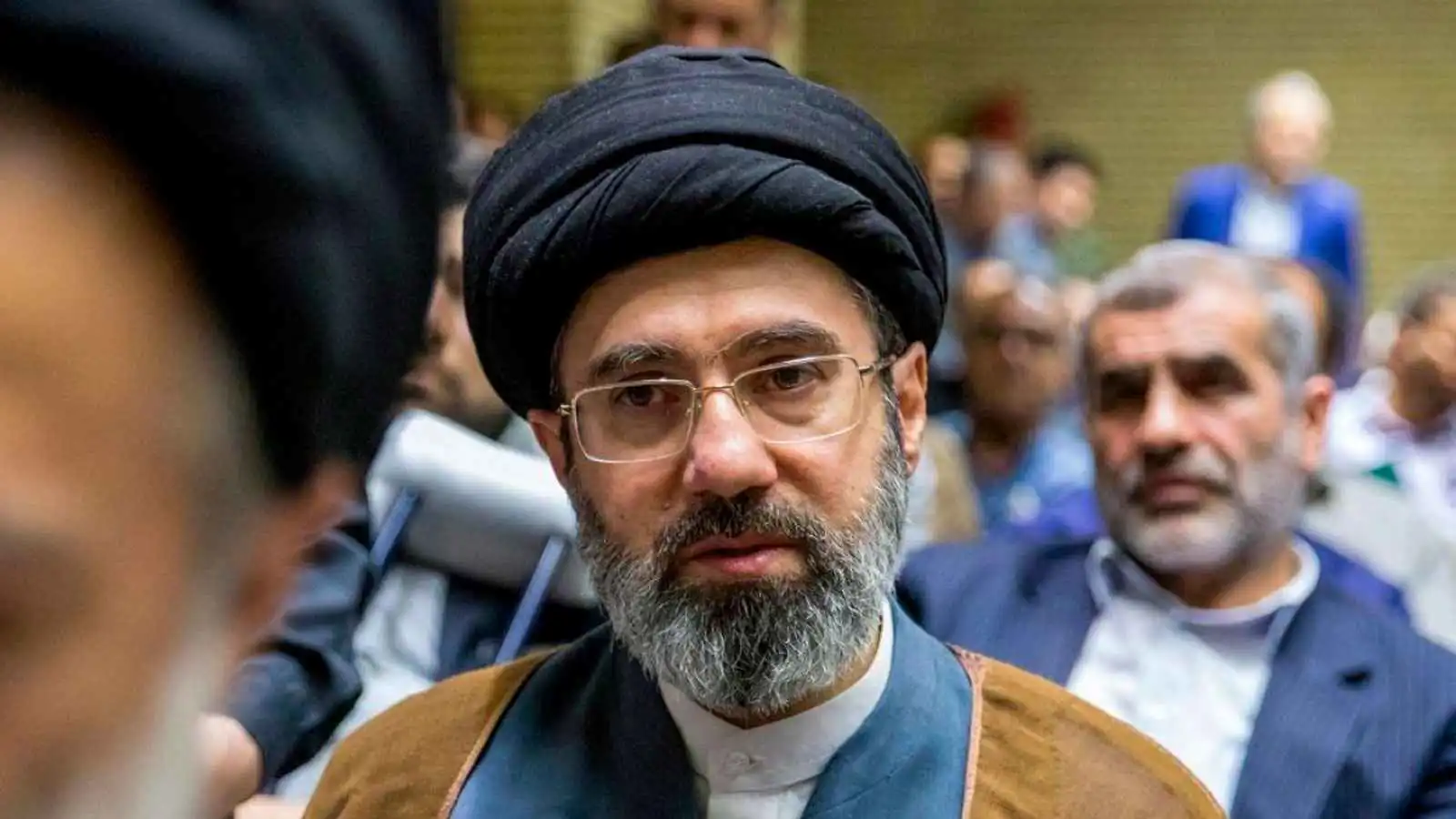 خامنئي: هزيمة أميركا وبداية مرحلة جديدة... وقواعد مضيق هرمز ستجلب الرفاه