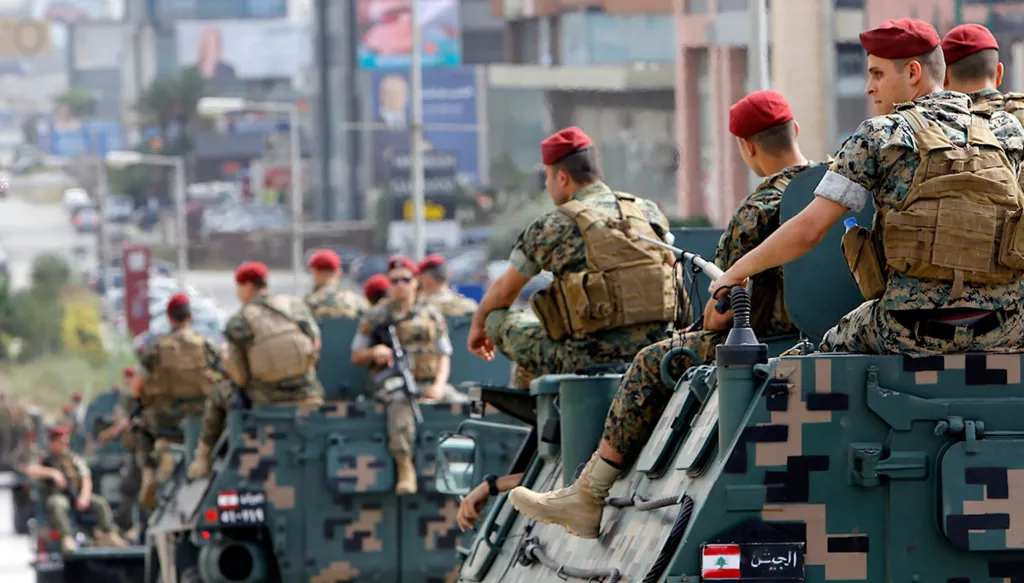 إصابة عناصر من اليونيفيل في الغندورية والجيش يفتح تحقيقًا