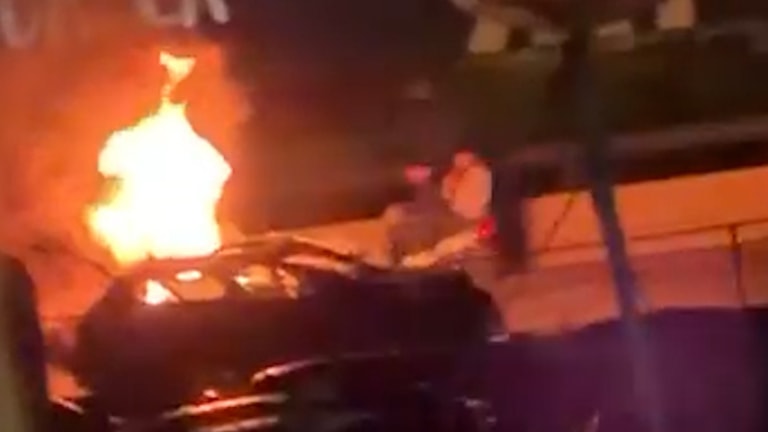 غارات فجرية… استهداف سيارة في خلدة وسقوط شهداء وجرحى في الجناح