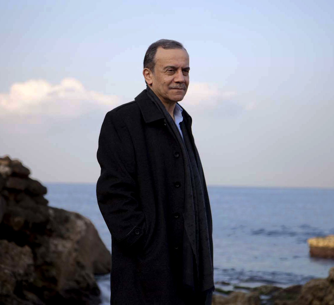 "أٌناديكم"... رحل الفنان الكبير احمد قعبور